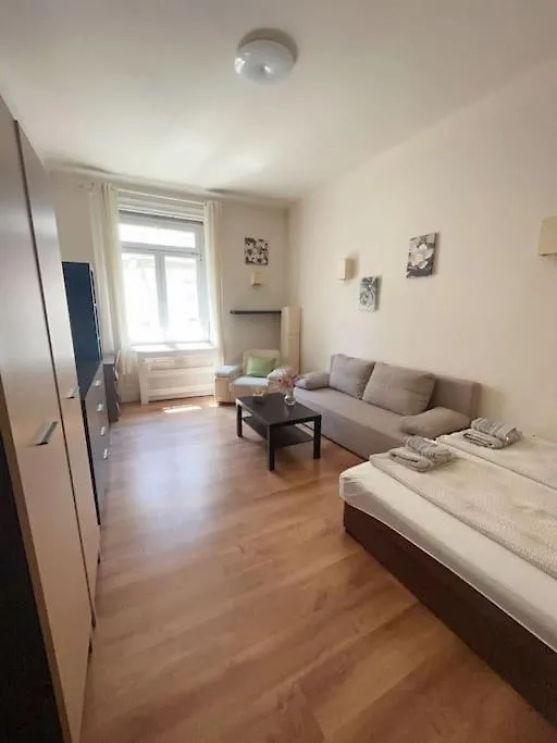 Diamond Cabin By The Church Budapest 0*,  Hungary