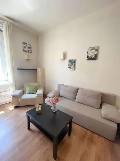 Diamond Cabin By The Church Budapest Apartment